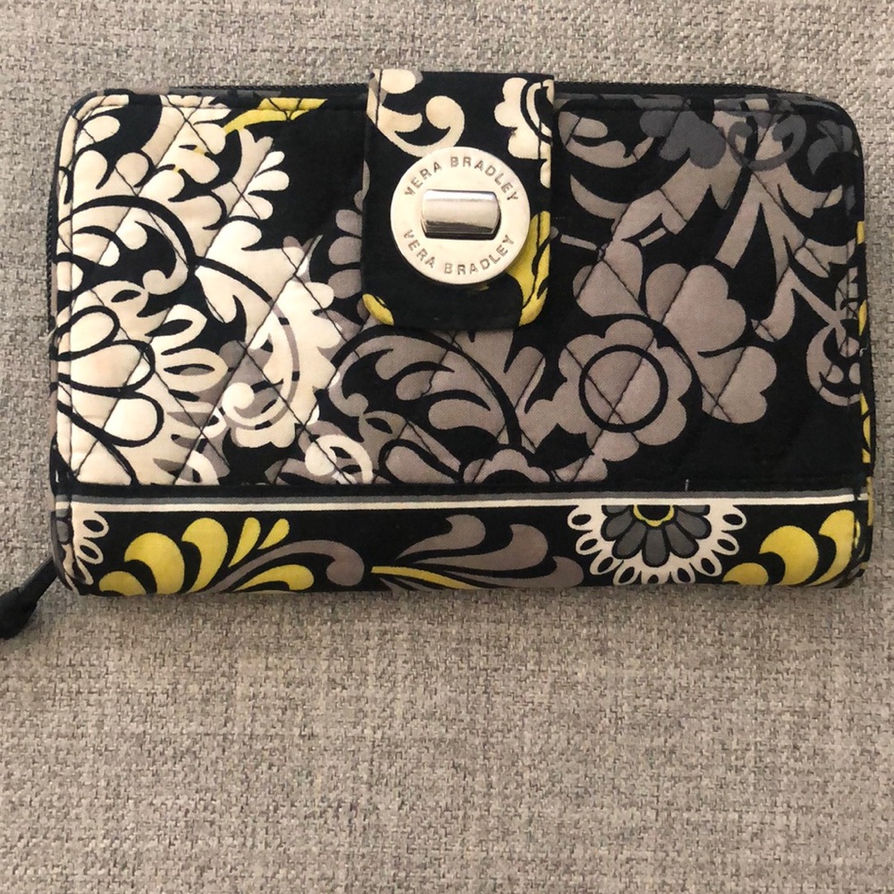 EUC Vera Bradley Baroque Turn lock Wallet